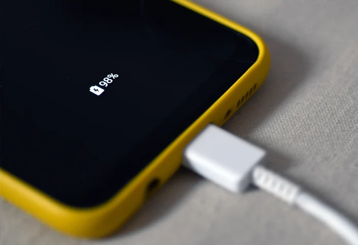 Smartphone Battery Charging Tips: Myths and Facts